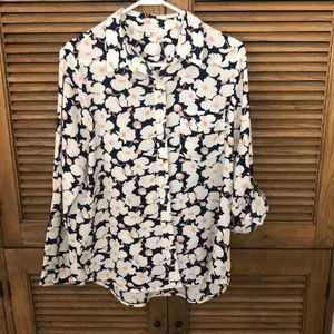 Beautiful Navy & Peach polyester blouse!